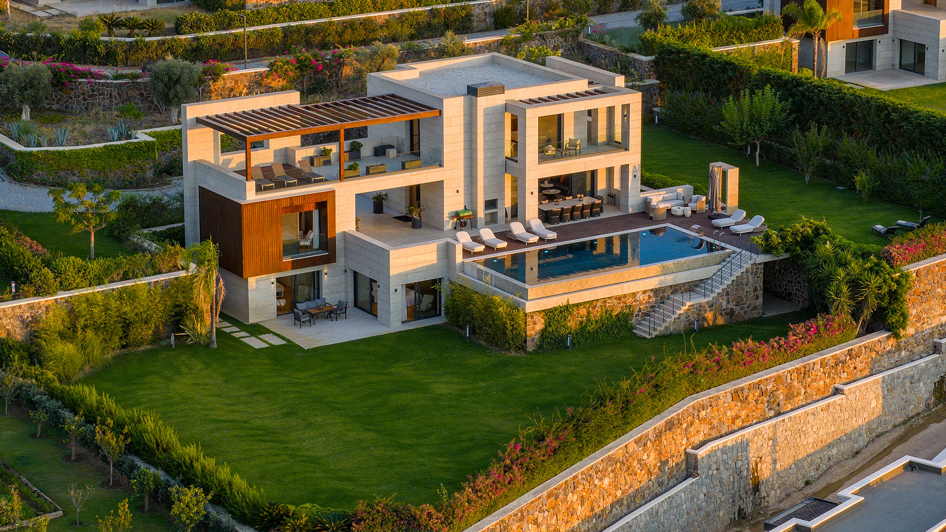 Lüks Villa, Otel & Gayrimenkul Tanıtım Filmi ve Fotoğrafçılığı